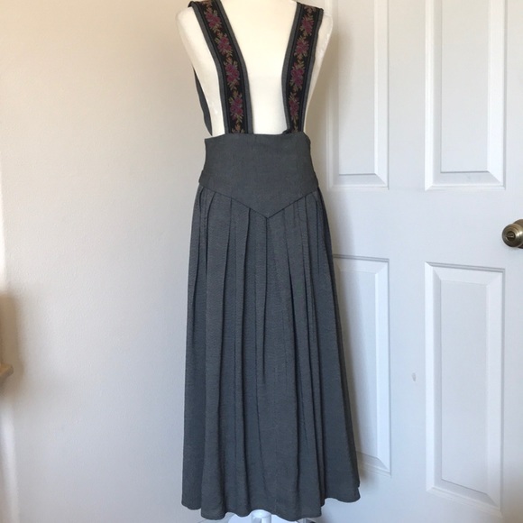 Dresses & Skirts - vintage suspender skirt componix size 10